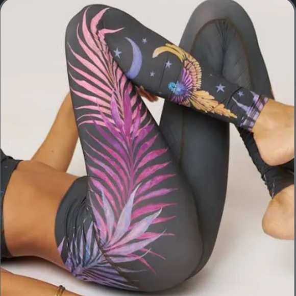 teeki Pants - Teeki Phoenix Rising Hot Pant Size Medium